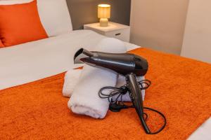 2 Bedroom Apartment Next to Brighton Beach & Shopping Center