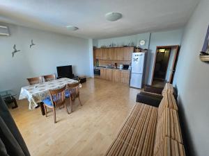 Riviera Sea VillageApartments Golden sands