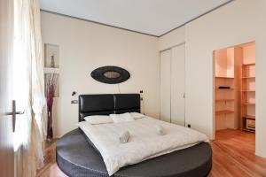 2-bdrm Quiet Central Apartment