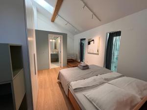 Elegant Retreat Stylish Apartment