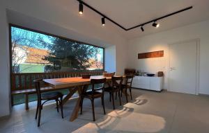 Elegant Retreat Stylish Apartment