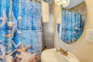 Tropic Terrace Suite #48 - Beachfront Resort