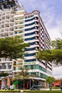 Khách Sạn Nhân Đức - Sầm Sơn - Шамшон