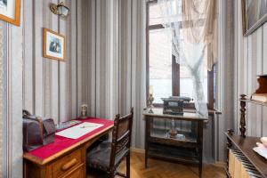 Double floor historical apartment in city centre