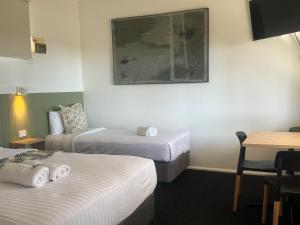 The Highlander Motel - 24HR Check In