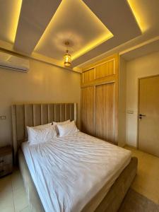 Peaceful Gueliz Retreat