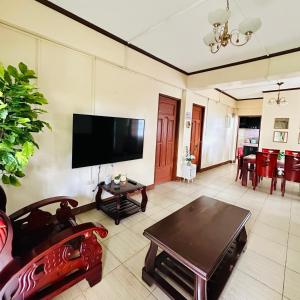 Near Tourist Spots Vacation House