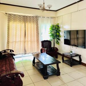 Near Tourist Spots Vacation House