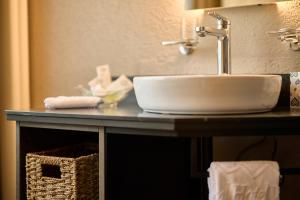Family Room with Balcony (4 People) room in Hotel Central Wolter - Grindelwald