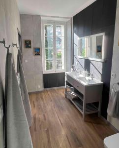 Villas Superbe Villa avec piscine, 4 chambres a Vinassan : photos des chambres