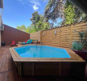 Villas Superbe Villa avec piscine, 4 chambres a Vinassan : photos des chambres