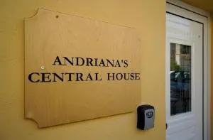 Andrianas Central House - Saroko