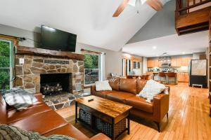 Highland Cabin 4BD2BR near Harrisonburg VA