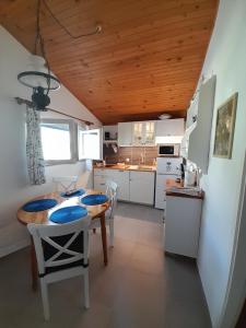 Charming holiday apartment near beach