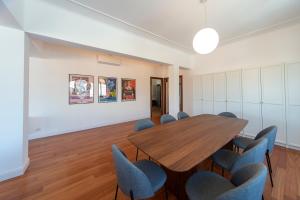 Cardinal Mistrangelo - next to the metro station, large and comfortable penthouse with terrace