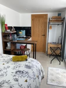 The Retreat at Llandegfedd View