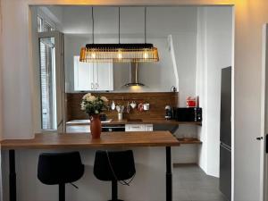 Confort et style en plein Marseille Type 2