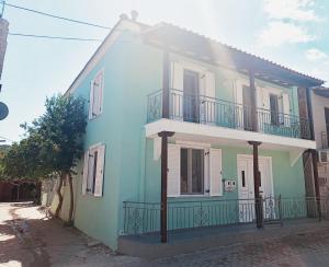 Filip and Myrsinis house - apartment