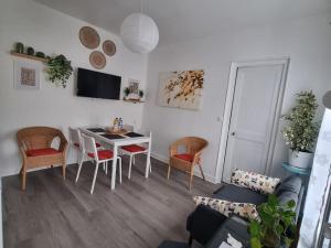 Maisons de vacances Charmante maison proche de Paris : photos des chambres