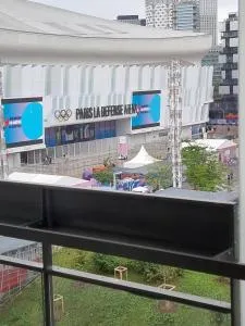 Appartement entier face à l'Arena La Défense - Nanterre