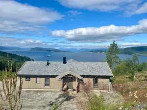 Fjord-Holiday-Lodge mit atemberaubendem Panorama - Hjelvik