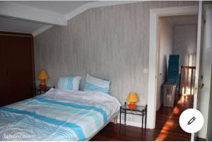 Large Basque villa with garden near the beach