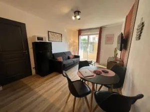 L'Étape Cosy, Parking Gratuit - Pennautier