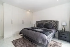 Hout Bay Gem - Elise Way - Monteray