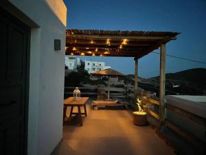 Deja blue villa 2