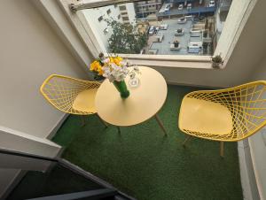 Oakley Apartment- By Tito Homes