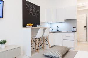 Tesla Boutique Apartments & Rooms