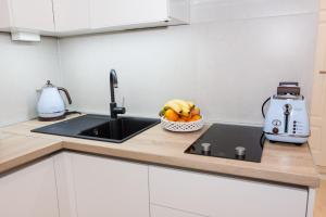 Tesla Boutique Apartments & Rooms