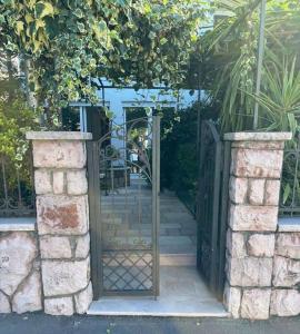 Coast line apartment Mika