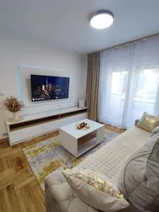 Golden dream apartman - Crepaja