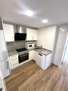 Principado ESTHER BENIDORM VACATION RENTALS FROM 11 NIGHTS