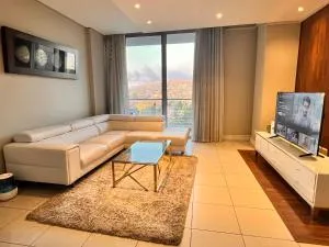 Executive 2-Bedroom Luxury Suite in Bedford Centre Mall - Boksburg
