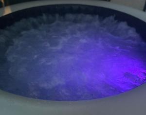 Maisons de vacances Studio jacuzzi a l-abri des vents : photos des chambres
