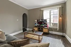 Spacious 2BR-1BA Laundry & Backyard - Lemay