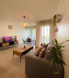 Welcome to Paris ! T3 super cosy, parking, terrasses, idéal 1-6 personnes, 8 min to Paris - 3hvězdičkové hotely ve městě Vitry-sur-Seine