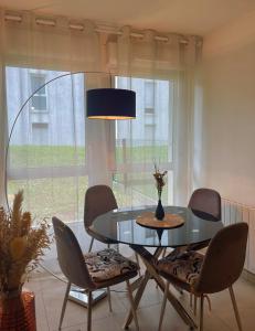 Welcome to Paris ! T3 super cosy, parking, terrasses, idéal 1-6 personnes, 8 min to Paris