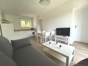 Welcome Home - 奥尔日河畔埃皮奈