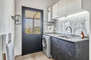 Impresionante casa en la laguna