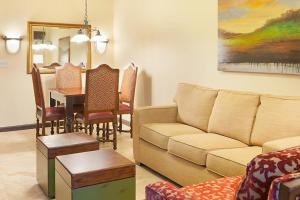 Enjoy the white sand beaches of St Augustine in this 1BD vacation condo