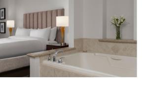 Marriott Grand Chateau 1BD - on the strip