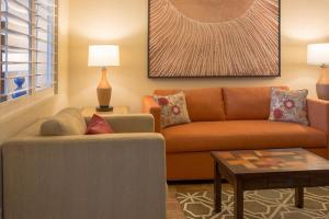 Enjoy the sands of the Atlantic in this tropical 2BD condo with resort amenities for family