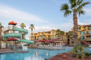 Have the family enjoy a 3 story waterslide in a resort setting in this 2BD condo - 4hvězdičkové hotely ve městě Peoria