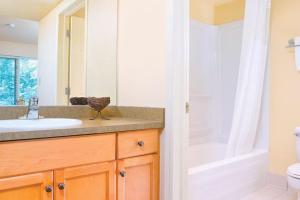 2 Bd Worldmark Canmore Banff Condo