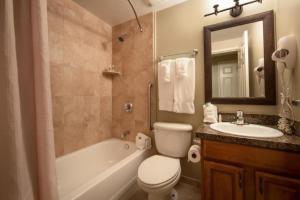 Enjoy snowball fights or romantic nights in a 1BD vacation apartment
