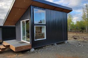 Pilot Lodge - Cozy Cabin on Private Airstrip