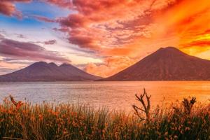 Chic Lakefront Retreat Casa Diamante Atitlan